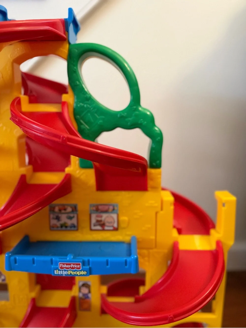 Fisher Price Little People Wheelies Stand 'n Play Rampway Garage Track 2009
